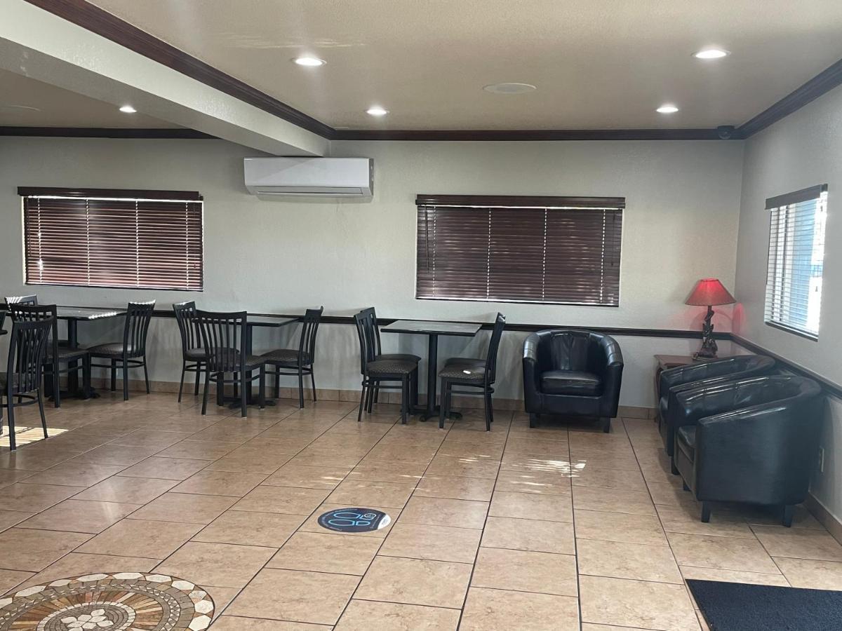 Super 8 By Wyndham Amarillo Central Tx Exterior foto