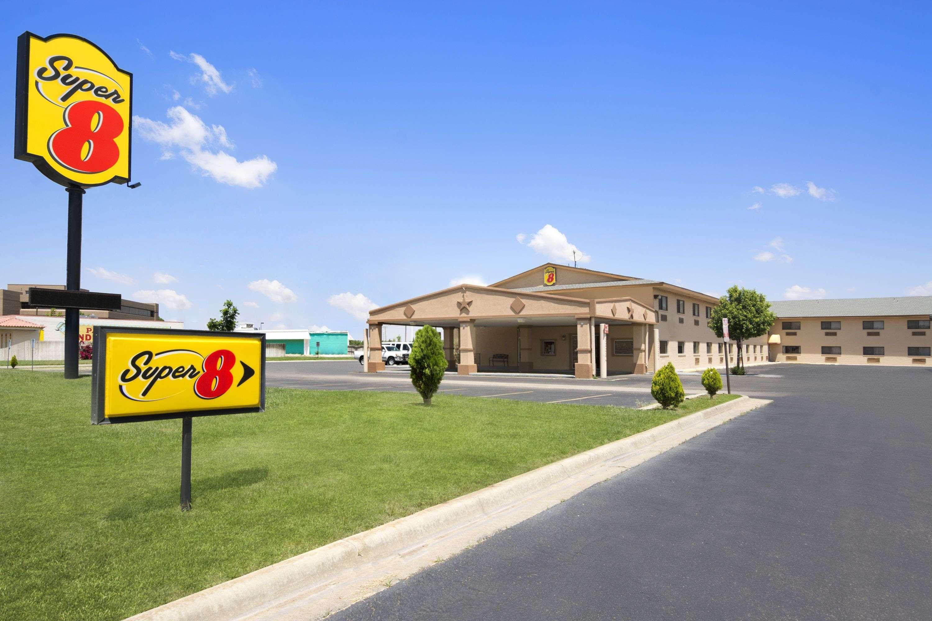 Super 8 By Wyndham Amarillo Central Tx Exterior foto